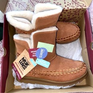 Ziggy Melrose Suede Muk Luk Ankle Boots